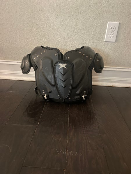Youth Medium Xenith Fly Shoulder Pads