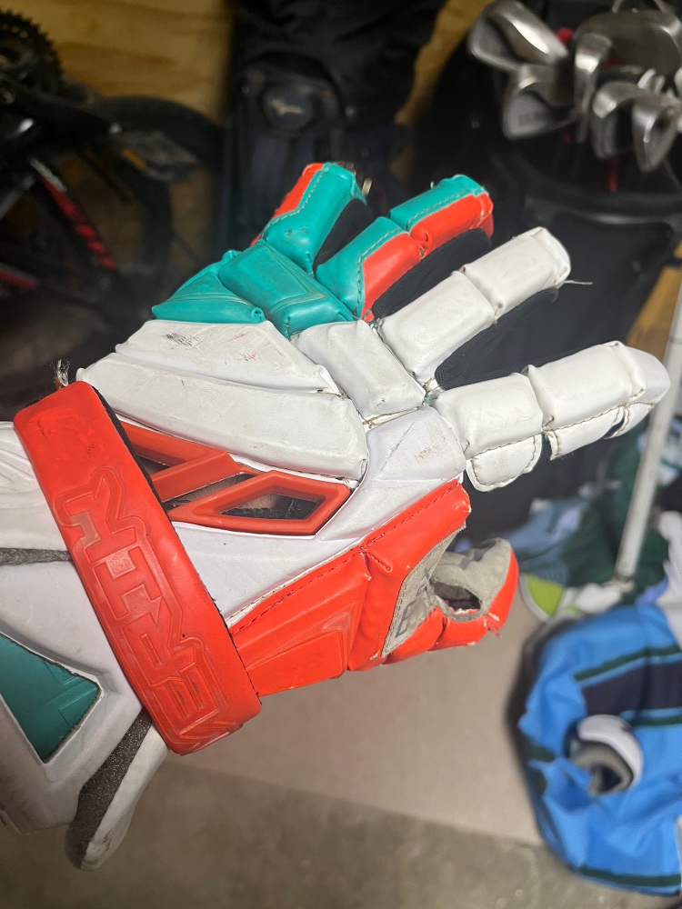 Used Whipsnakes Player's Maverik 13" Max Lacrosse Gloves