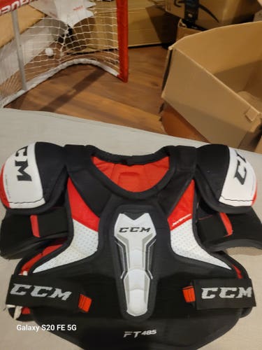 Junior Used Medium CCM Jetspeed FT485 Shoulder Pads