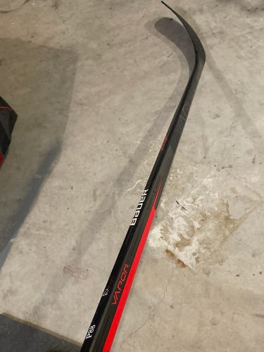 Senior Right Handed P88 Bauer Vapor League Hockey Stick