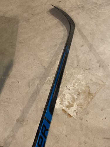 Senior Right Handed P88 Nexus 2N Pro Hockey Stick