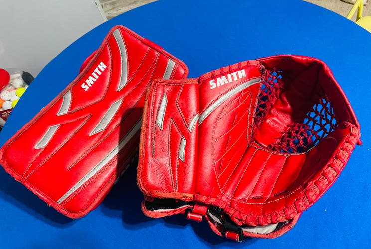 Smith Hockey Goalie Gloves Warrior