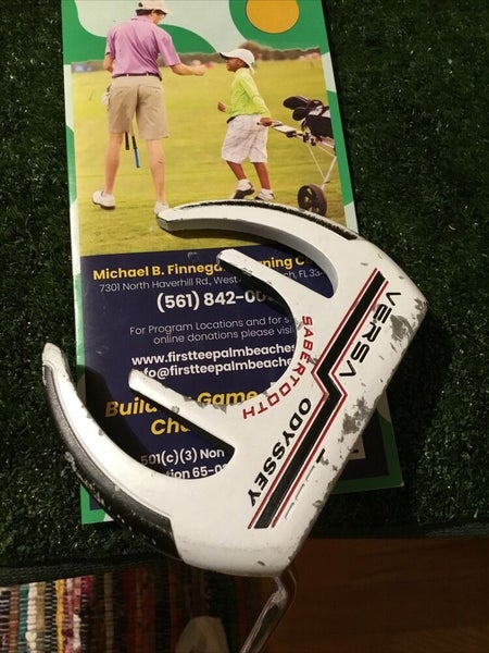 Odyssey Versa Sabertooth 33.5 Inch with Headcover | SidelineSwap