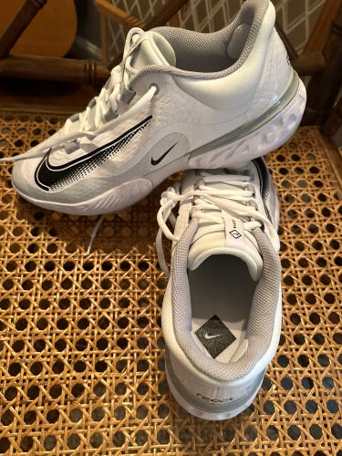 Nike Alpha Huarache Elite 4 Low baseball cleats