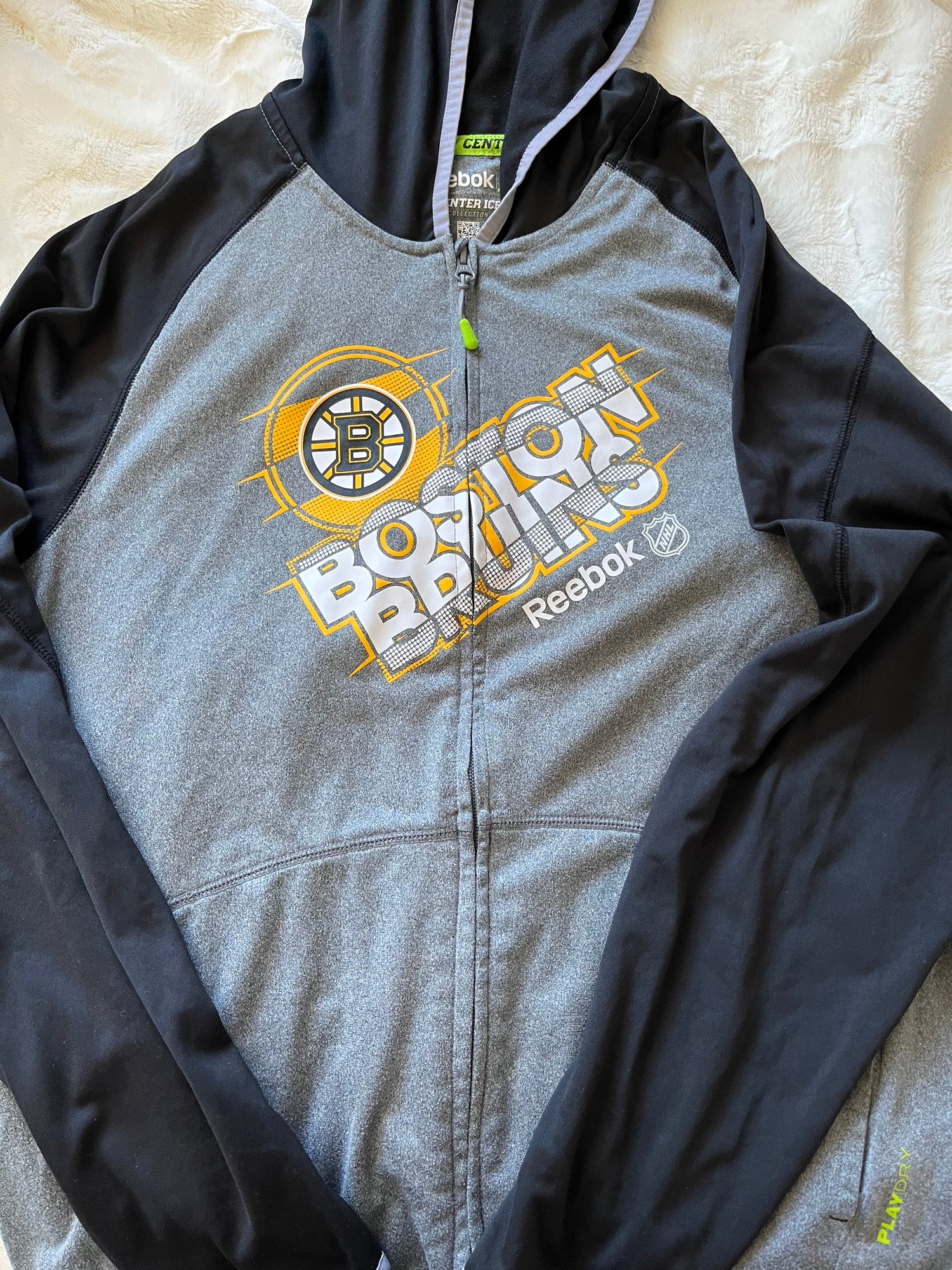 Men's Majestic Threads Patrice Bergeron Black Boston Bruins Softhand Name &  Number Pullover Hoodie