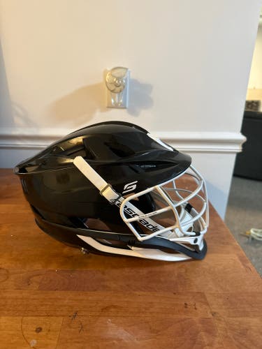 Player's Cascade S Helmet
