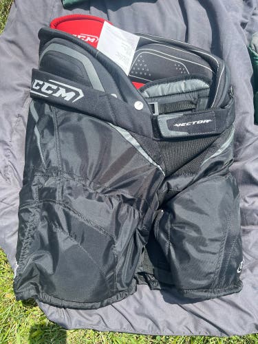CCM youth hockey pants
