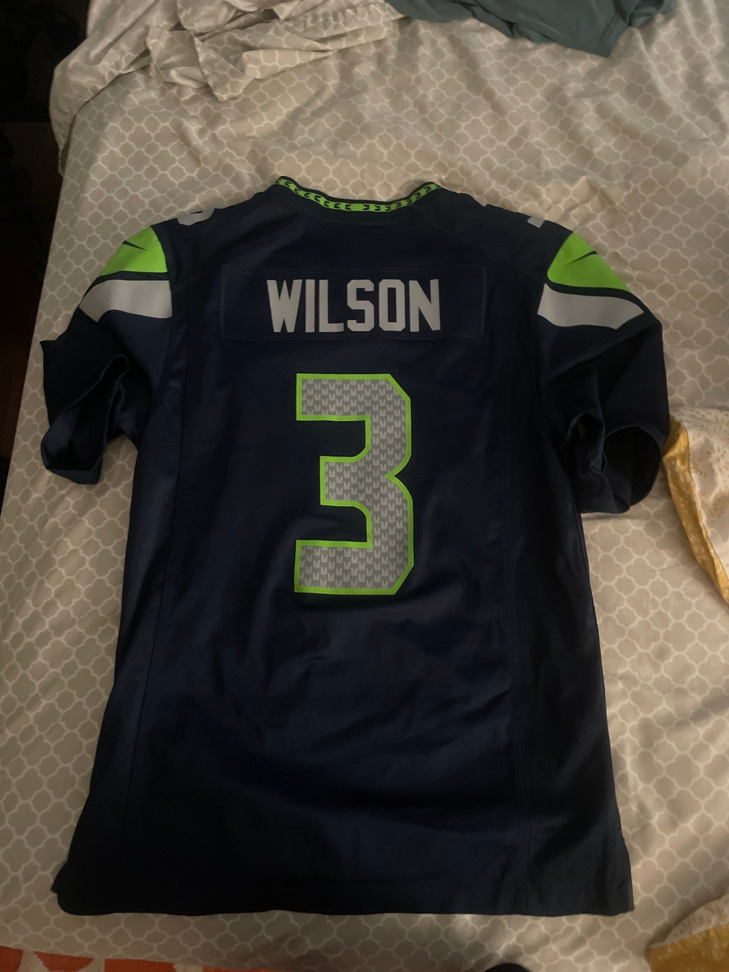 Nike Seattle Seahawks Wilson #3 Stitched Jersey Blue Men’s Size: Large NWT