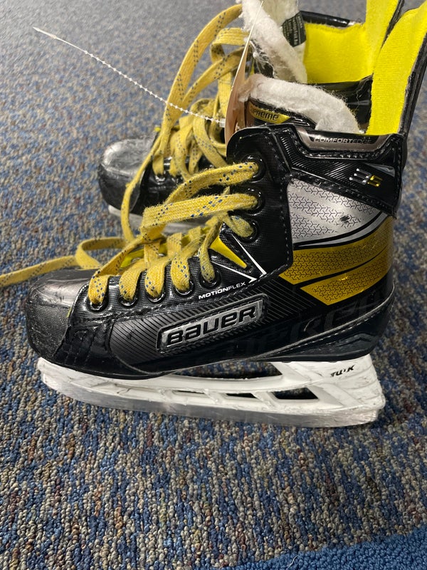 Youth Used Bauer Supreme 3S Hockey Skates D&R (Regular) 13.5