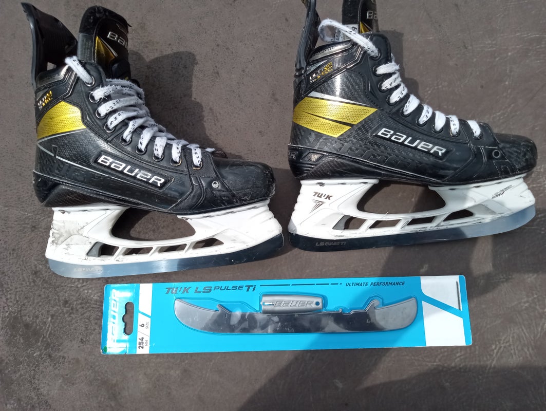 Intermediate Used Bauer Supreme UltraSonic Hockey Skates Regular Width Size 6.5