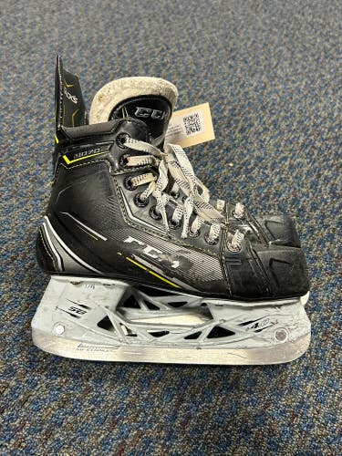 Junior Used CCM Tacks 9070 Hockey Skates D&R (Regular) 3.5