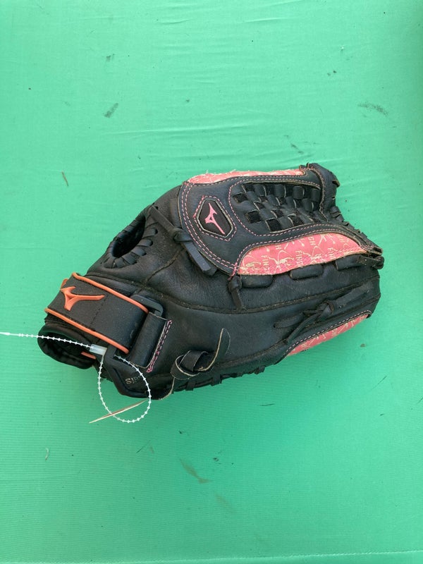 Used Mizuno Finch Right Hand Throw Infield Softball Glove 11.5"