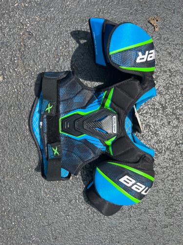 Junior Used Small Bauer Shoulder Pads