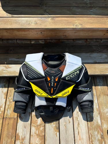 Like New CCM Axis 2 Goalie Chest Protector Large