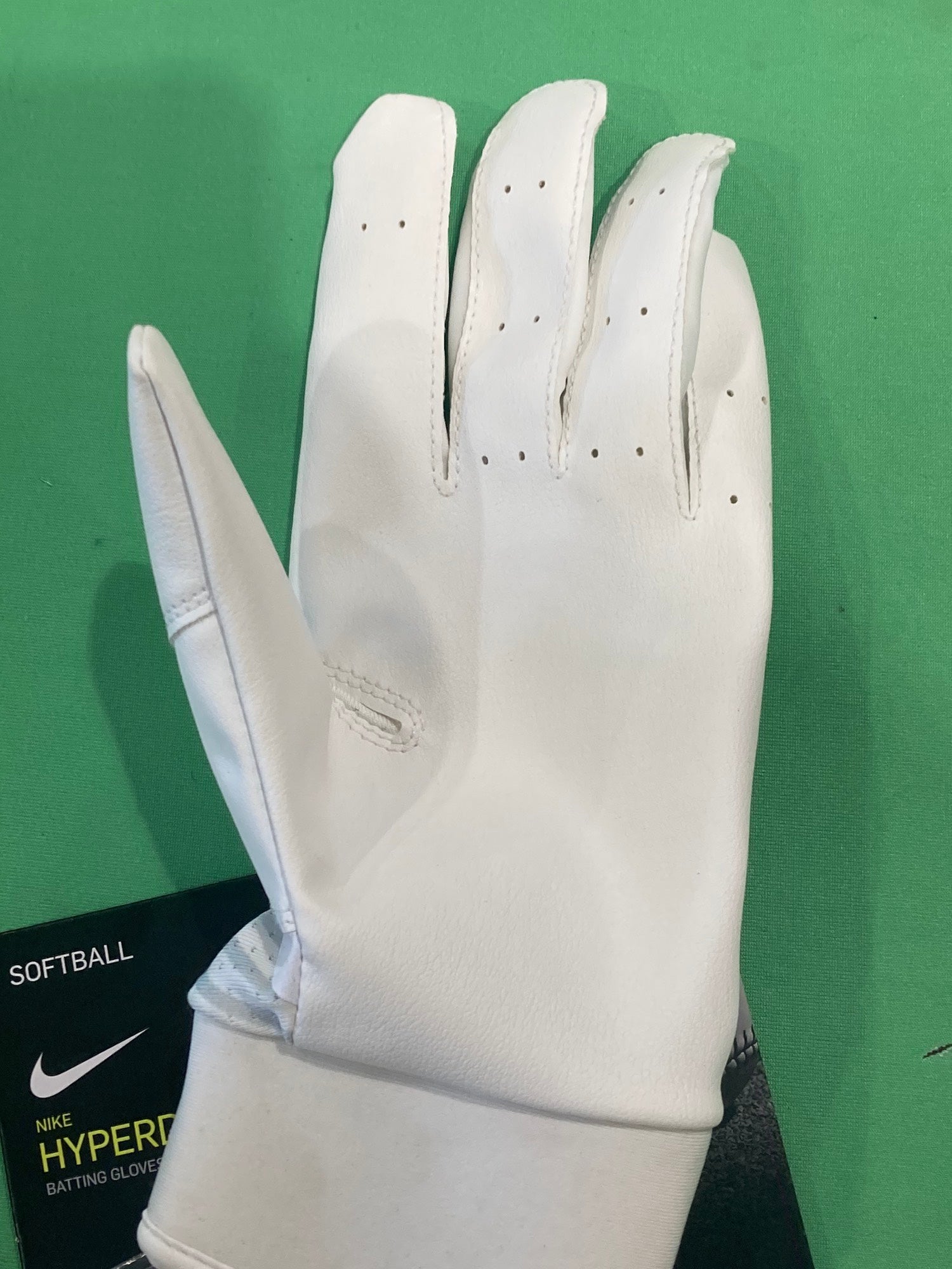 nike hypervenom gloves