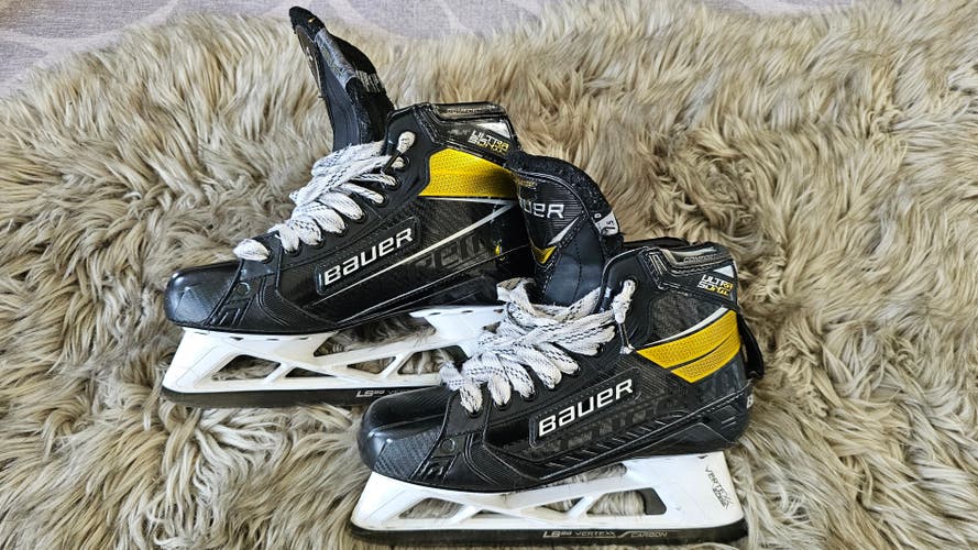 Senior Used Bauer Supreme UltraSonic Hockey Goalie Skates Regular Width Size 7.5
