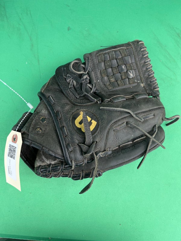 Wilson A640 Softball Glove
