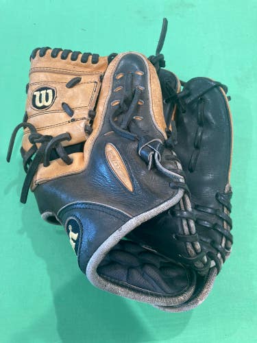 Used Wilson A3000 Right Hand Throw Infield Baseball Glove 11"