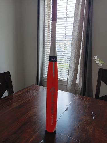 Used USSSA Certified Easton Composite Mako Bat (-11) 18 oz 29"