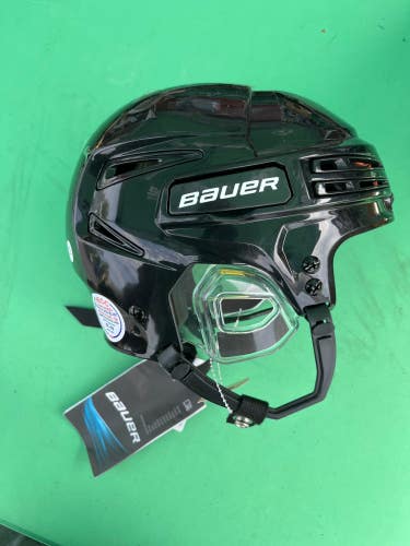 New Small Bauer Re-Akt 75 Helmet