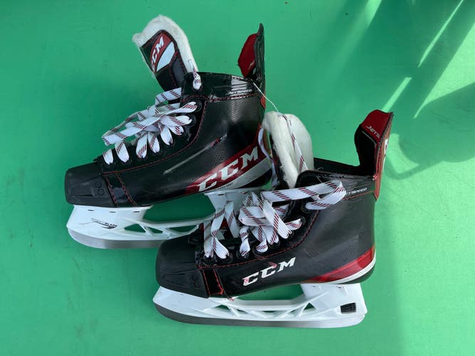 Junior Used CCM JetSpeed FT475 Hockey Skates D&R (Regular) 4.5