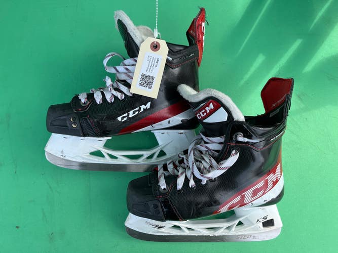 Junior Used CCM JetSpeed FT4 Hockey Skates D&R (Regular) 3.5