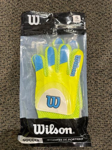 New Small Wilson Goalie Gloves