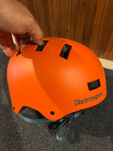 Men's Small   Shalimar Bike Helmet