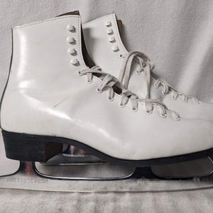 Fiesta Women's Figure Ice Skates Size Women 8 Color White Condition Used
