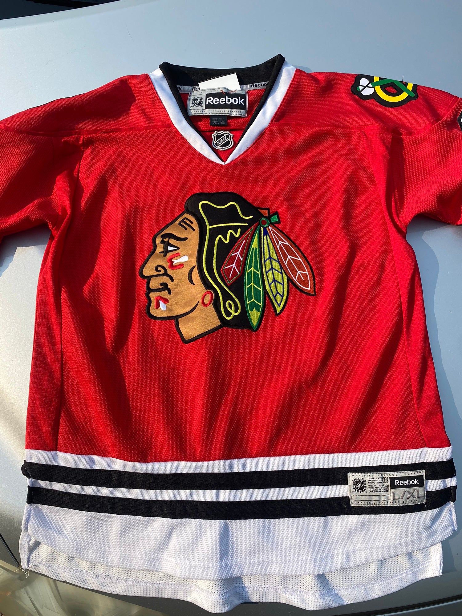 Buy the Boys Chicago Blackhawks Patrick Sharp Pullover Jersey Size Large