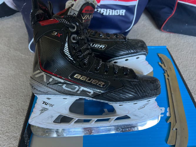 Used Bauer Size 4 Fit 1 Vapor 3X Hockey Skates
