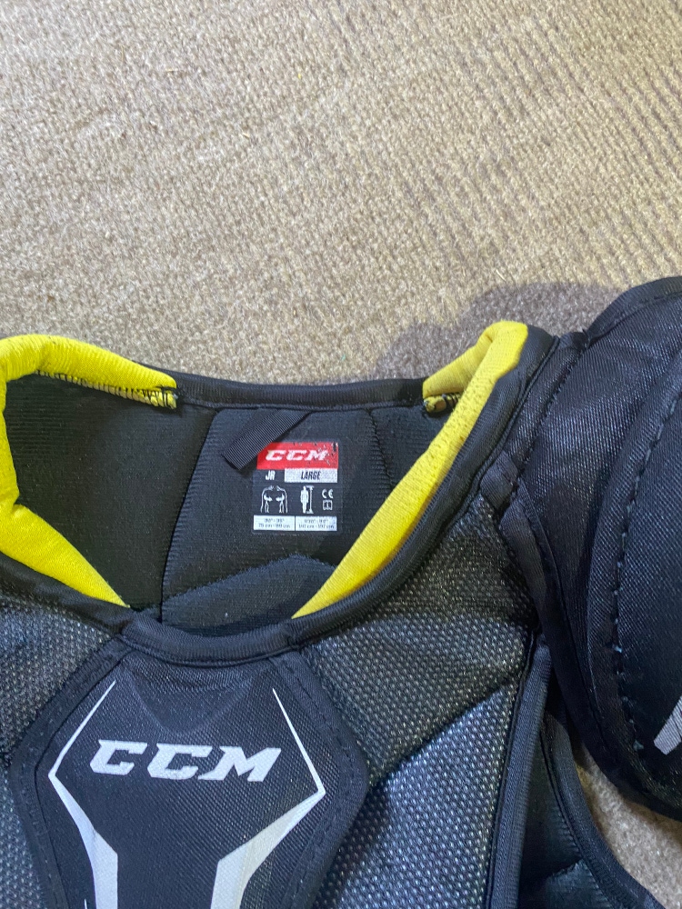 Used Large CCM  Tacks 9550 Shoulder Pads