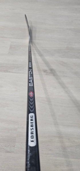 4) Easton Stealth 2006 Game Model Russian Olympic Hockey Stick Lot.