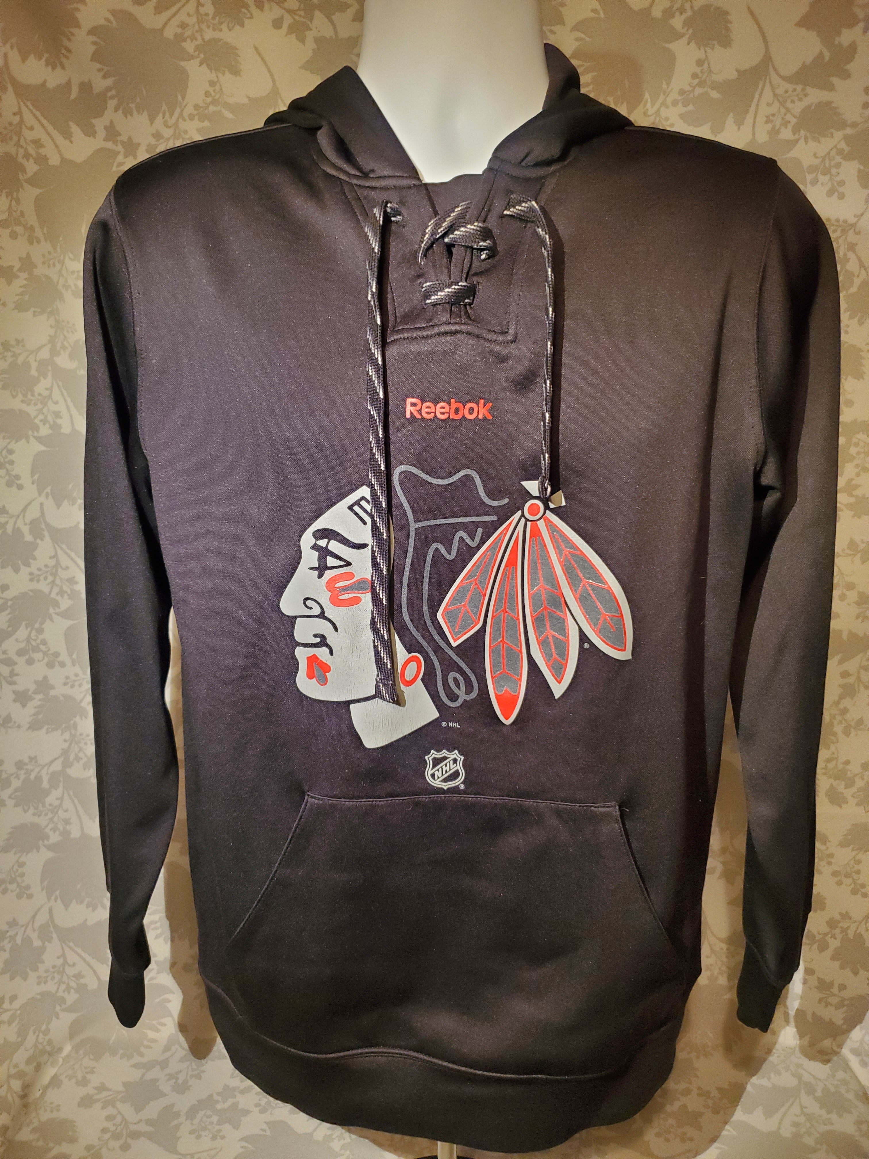 NHL Mens Chicago Blackhawks Old Time Hockey Vintage Pullover Laced Hoodie,  Black, Small