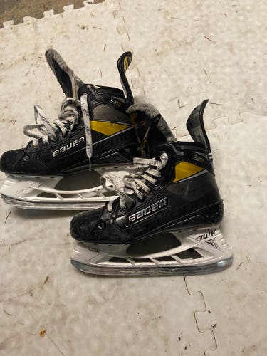 Used Bauer Regular Width   Size 7 Supreme 3S Pro Hockey Skates