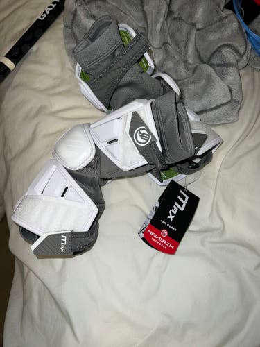 New 2025  Large Maverik Max Arm Pads