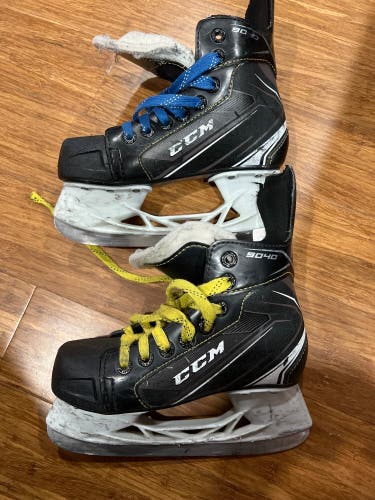 Used CCM Regular Width Size 1 9040 Hockey Skates