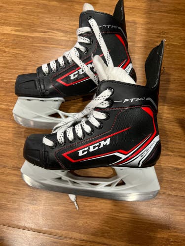 Used CCM Regular Width Size 2 JetSpeed FT340 Hockey Skates