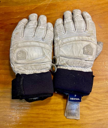 White Used Kids Unisex Hestra Freeride Gloves Junior size 9