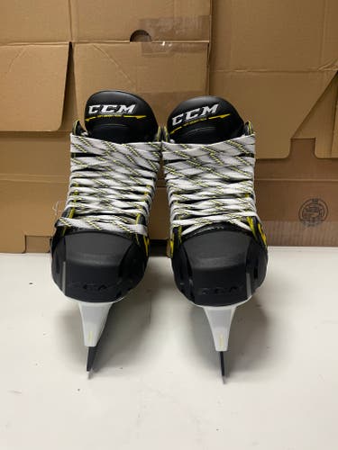Senior New CCM AS3 Pro Hockey Goalie Skates Regular Width Size 7