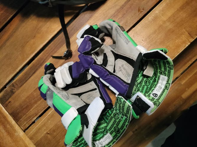 Used Player's Maverik M4 Lacrosse Gloves 10"