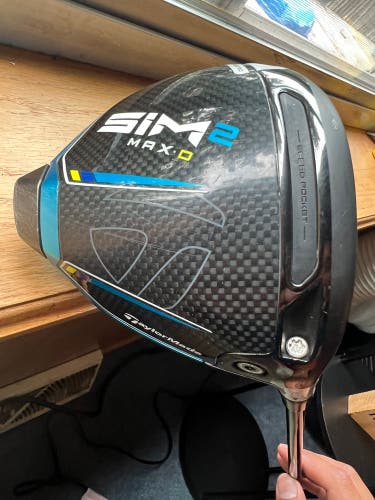 Stiff RH Taylormade sim 2 Max D Driver