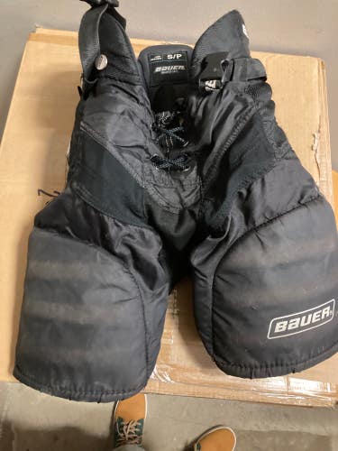 Junior Used Small Bauer 800 Hockey Pants