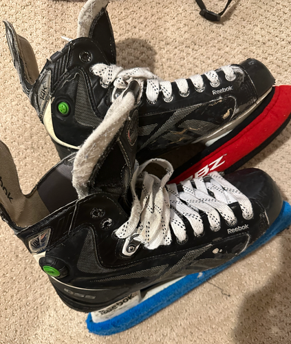 Senior Used Reebok 14K Hockey Skates Regular Width Size 9.5