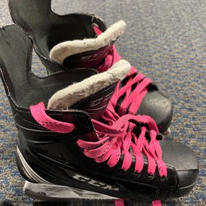 Junior Used CCM RibCor 74K Hockey Skates D&R (Regular) 3.0
