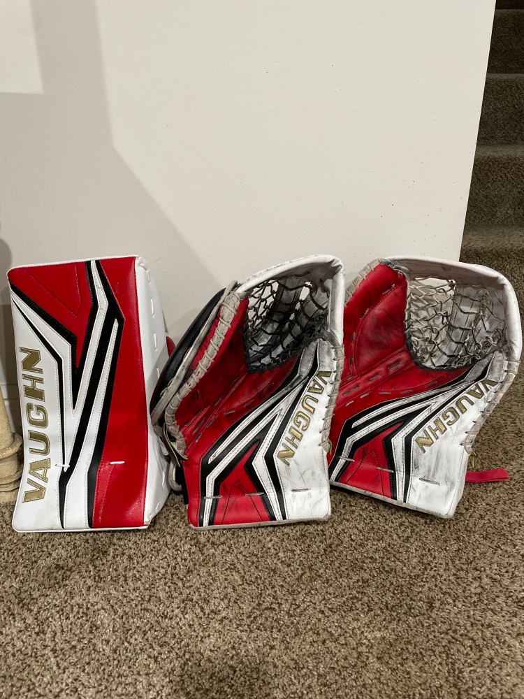 Vaughn SLR3 Full Right Pro Stock Goalie Gloves