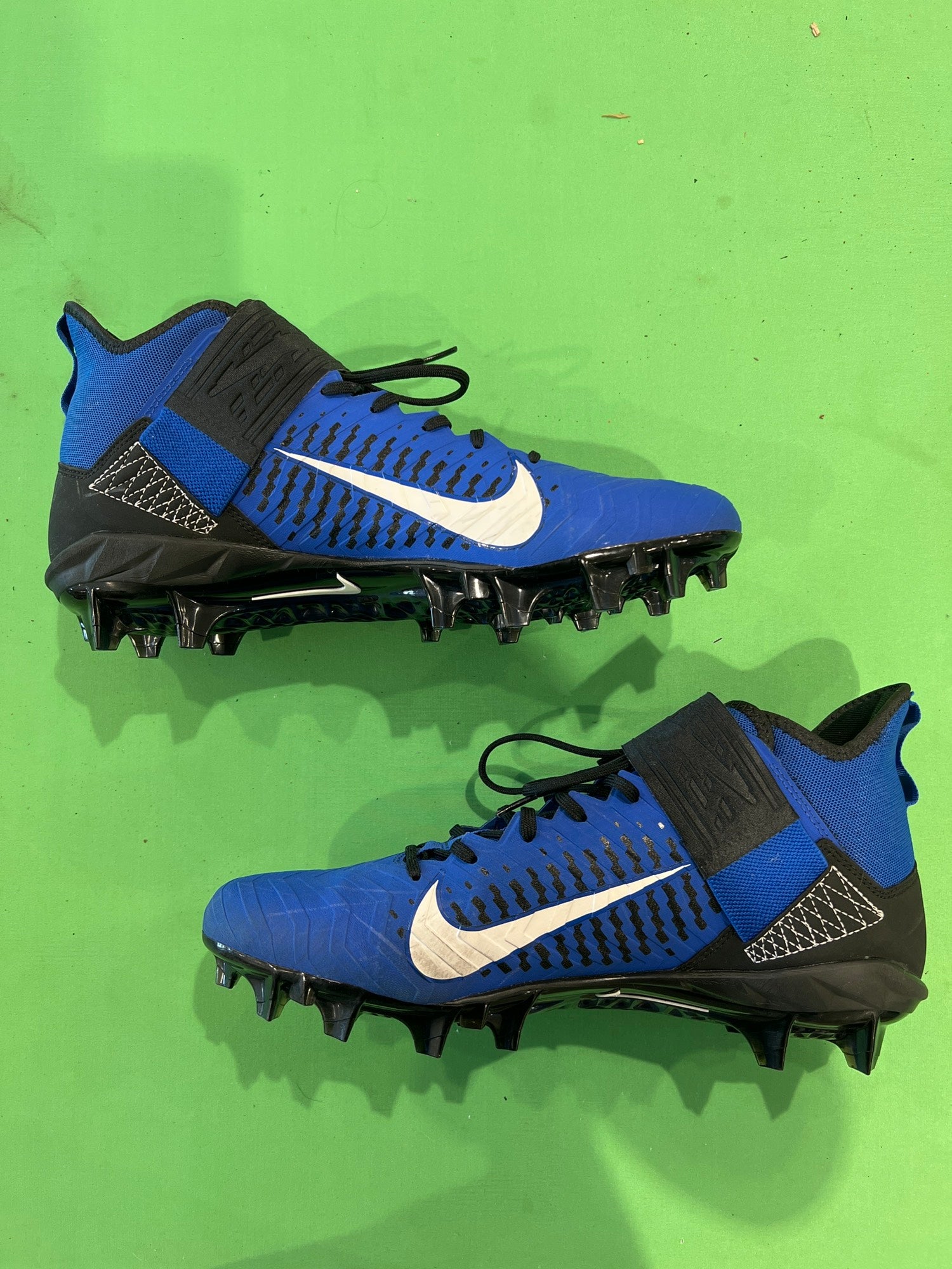 What Pros Wear: Russell Wilson's Nike Alpha Menace Elite 2 Cleats