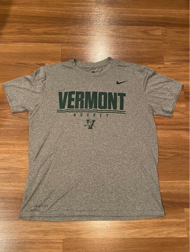 New Vermont Hockey Team Issued Nike Dri-Fit Training Shirt Men’s Large Heather Gray