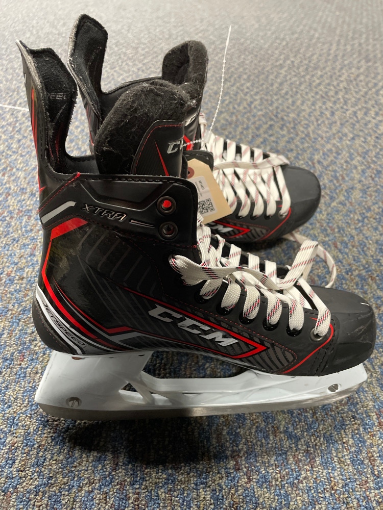 Used CCM JetSpeed XTra Hockey Skates D&R (Regular) 7.5