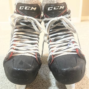 Senior CCM Regular Width   Size 6.5 JetSpeed FT470 Hockey Skates